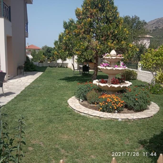 איגומניטסה Διαμέρισμα Μεντησ מראה חיצוני תמונה