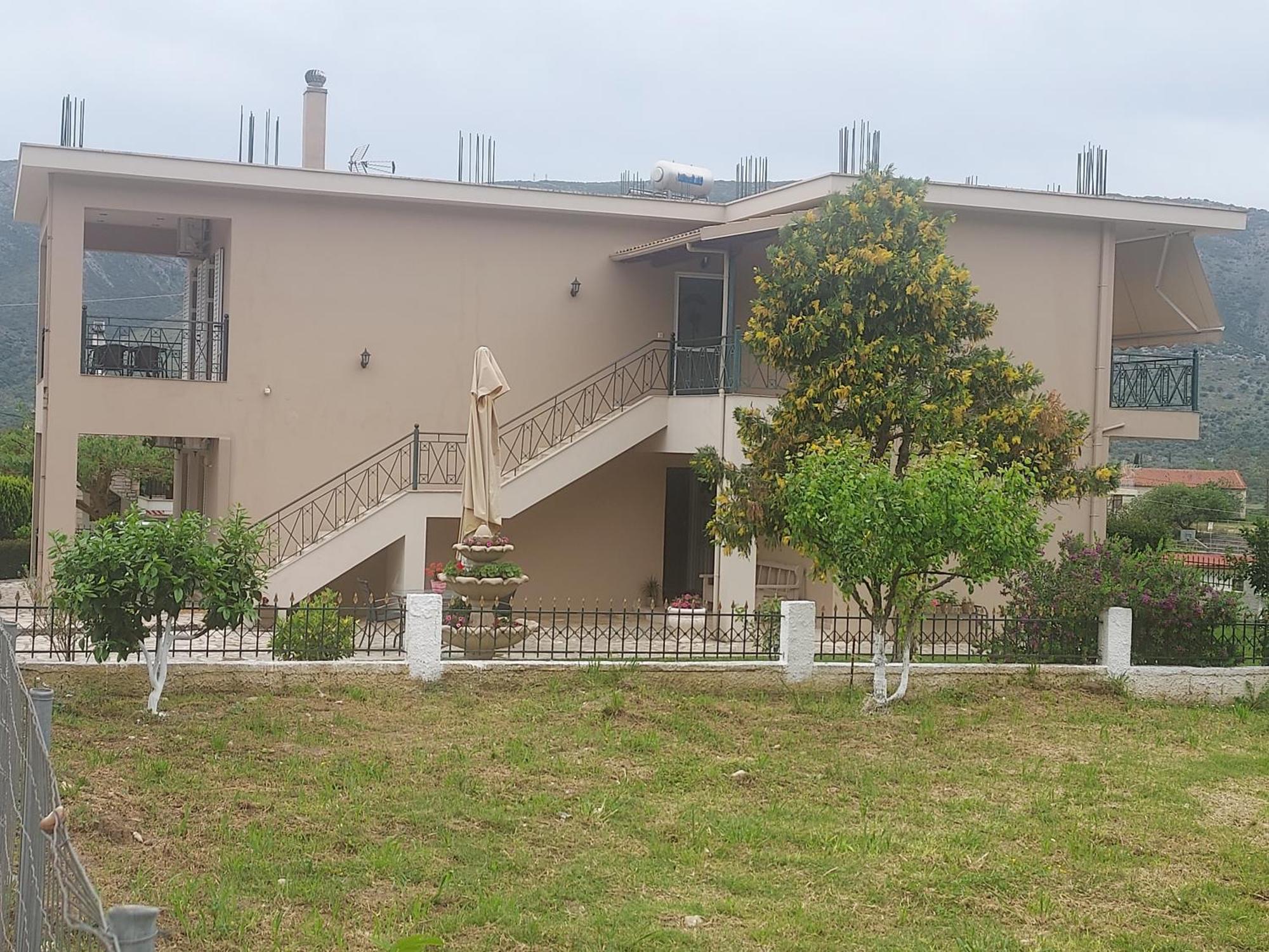 איגומניטסה Διαμέρισμα Μεντησ מראה חיצוני תמונה